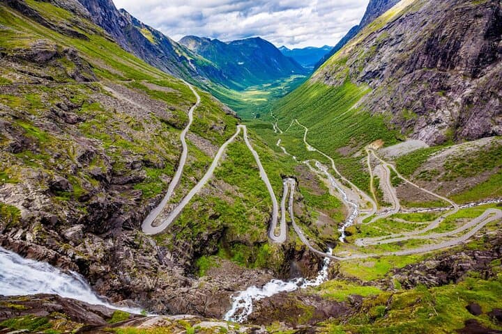Ålesund Shore Excursion: Fjords, Trollstigen & Trollveggen Day Tour