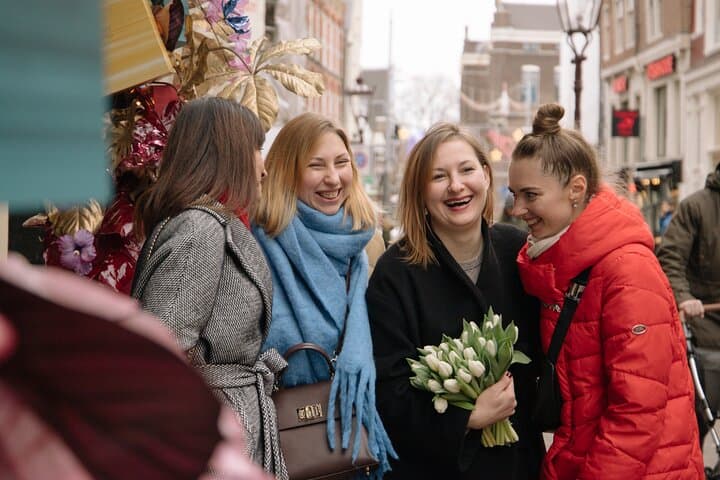 Personalized Amsterdam Photoshoot: Private Photographer Tour in Jordaan & Museumplein photo 1