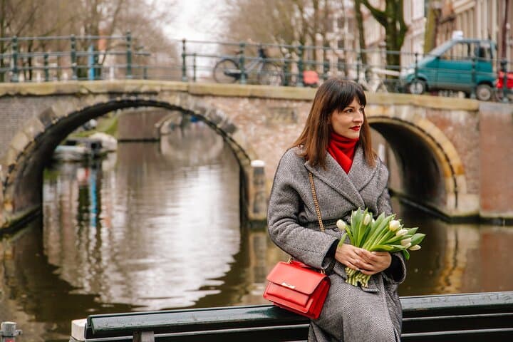 Personalized Amsterdam Photoshoot: Private Photographer Tour in Jordaan & Museumplein photo 3