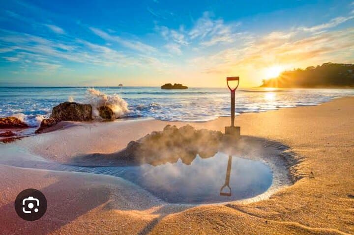 Cathedral Cove & Hot Water Beach: Full-Day Coromandel Adventure from Auckland (Optional Driving Creek Railway) photo 2