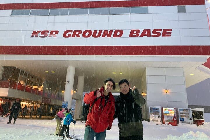 Beginner Snowboard Lesson in Yuzawa from Tokyo — GoPro Option photo 2