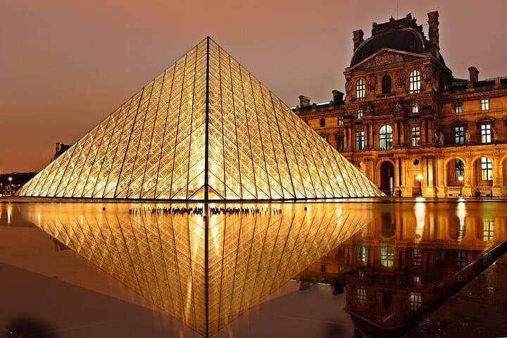 Ultimate Paris: Eiffel Summit, Seine Cruise & Le Marais Guided Tour photo 3