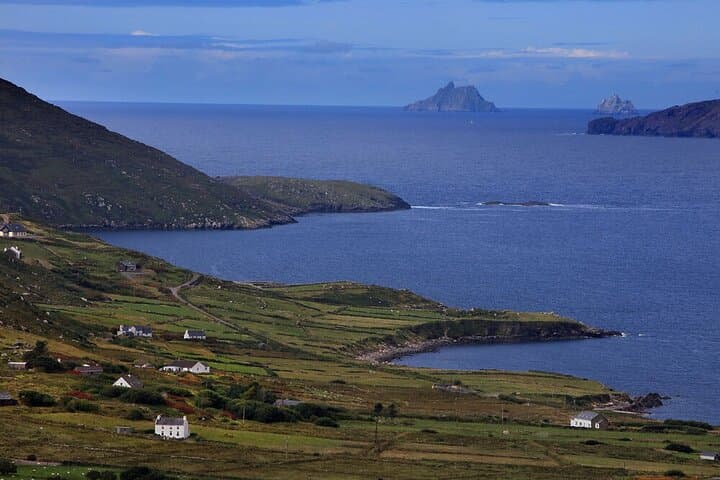 Ring of Kerry Private Day Tour from Killarney — Cliffs, Stone Forts & Skellig Views