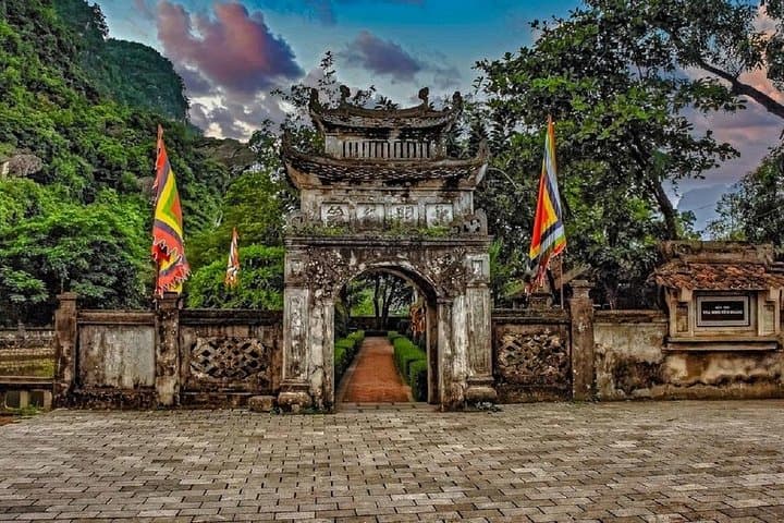 Tam Coc & Hoa Lu: Private Day Tour from Hanoi — Bike, Boat, Ancient Temples photo 4