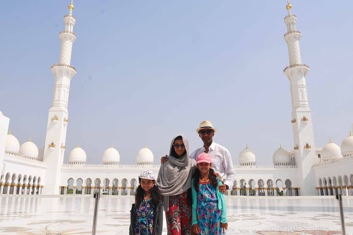 Abu Dhabi Sightseeing Tour with BAPS Hindu Mandir — Full-Day Cultural Visit photo 2