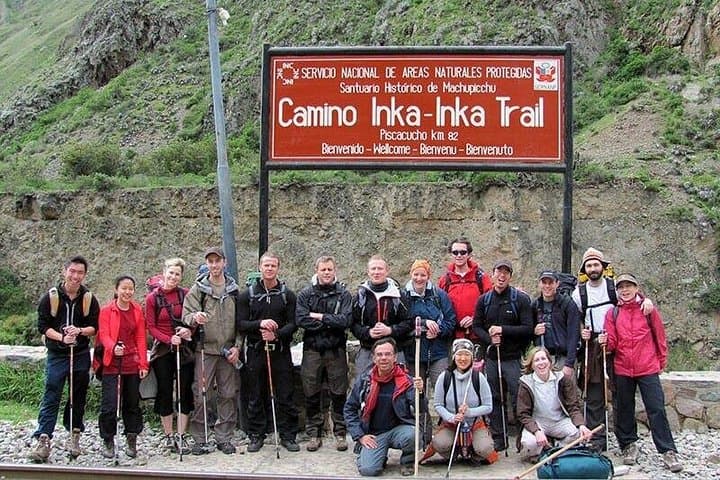 Short Inca Trail 2D/1N: KM 104 Wiñayhuayna to Machu Picchu