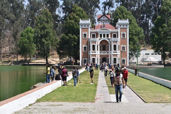 Hacienda de Chautla, Lavender Ranch & Val'Quirico: Private Day Tour from Puebla