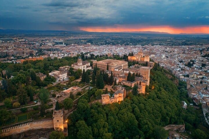 Private Alhambra and Granada Day Trip from Almería — 3‑Hour Guided Tour photo 5