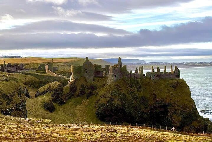 Private Luxury Giant's Causeway Tour from Dublin: Dunluce Castle & Dark Hedges photo 4