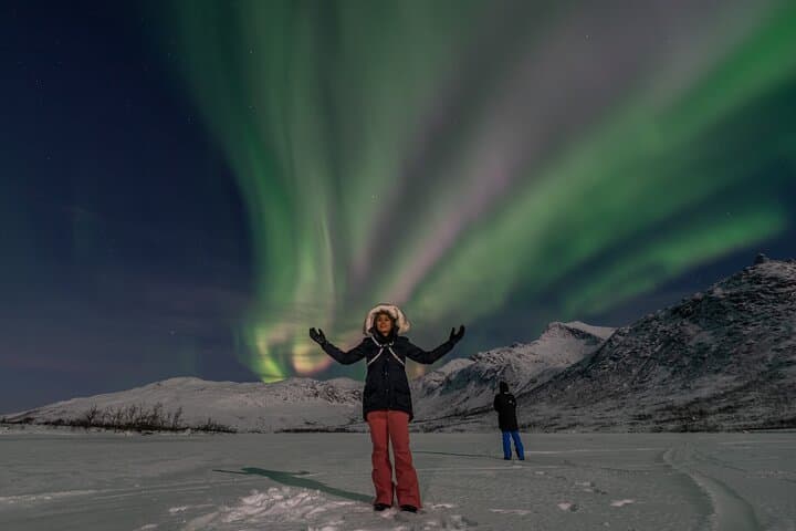 Tromsø Northern Lights Chase: Small-Group Aurora Tour with Photos & Dinner photo 2