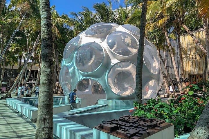 Miami 3-Hour French Tour: South Beach Art Deco, Design District & Wynwood photo 2