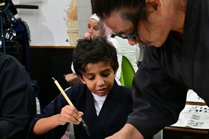 Samurai Calligraphy Experience in Osaka: Final Brushstrokes & Shodo Workshop photo 5