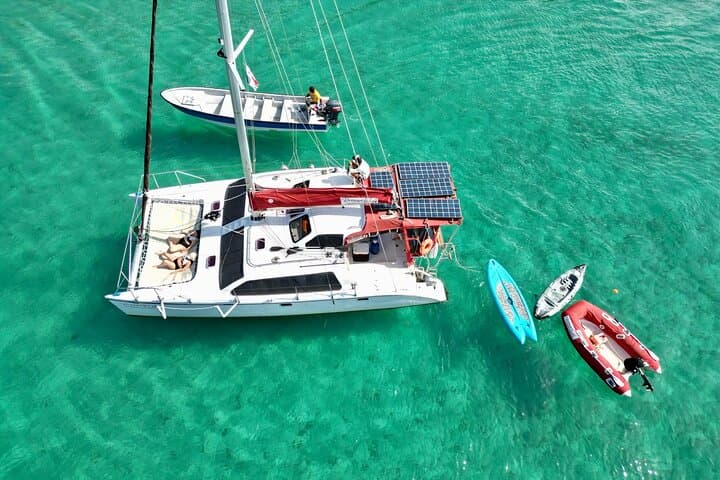 Private Catamaran Cruise to Portobelo Beaches: Snorkeling, Mangroves & Lunch