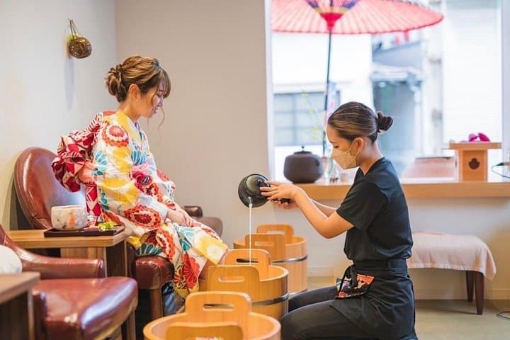 Kyoto 6-Hour Private Walking Tour & Foot Spa at Fushimi Inari photo 1