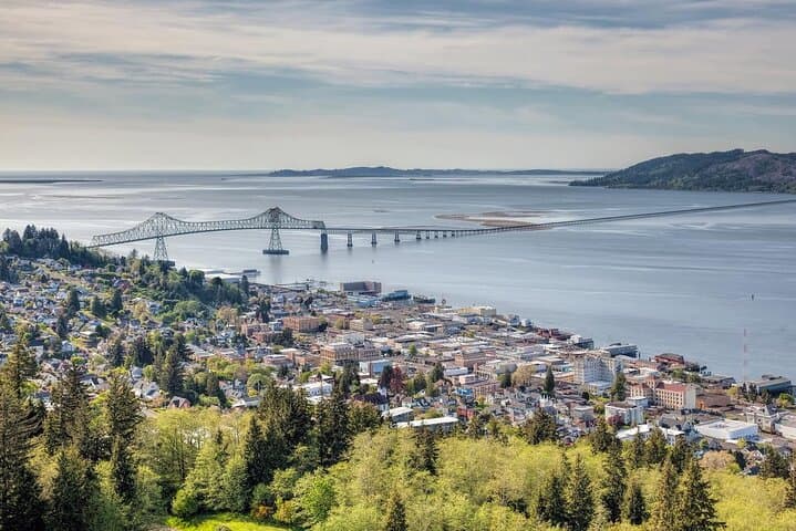 Private Oregon Coast Tour to Astoria — Full-Day History, Columbia River & Coastal Views