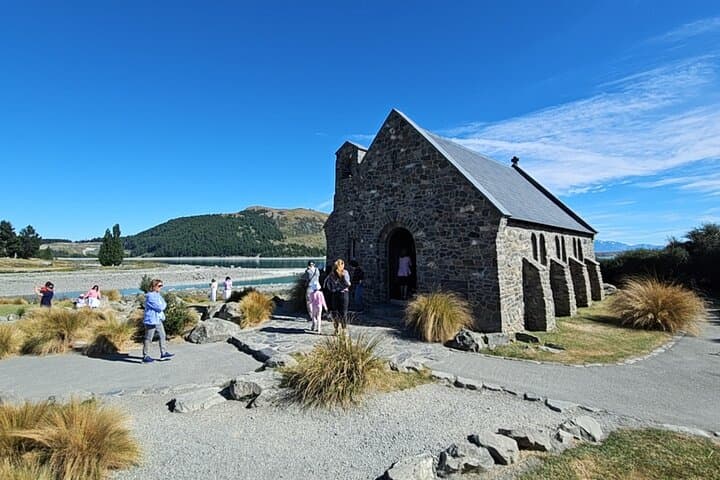 Aoraki/Mount Cook Day Trip from Christchurch: Lake Tekapo, Tasman Glacier & Lavender photo 6