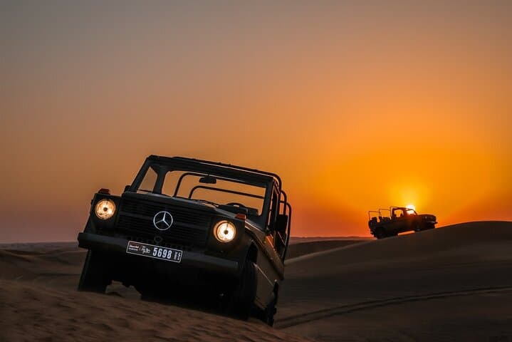 Morning Heritage Safari in Al Marmoom Desert Reserve – Vintage Land Rover & Bedouin Experience photo 2