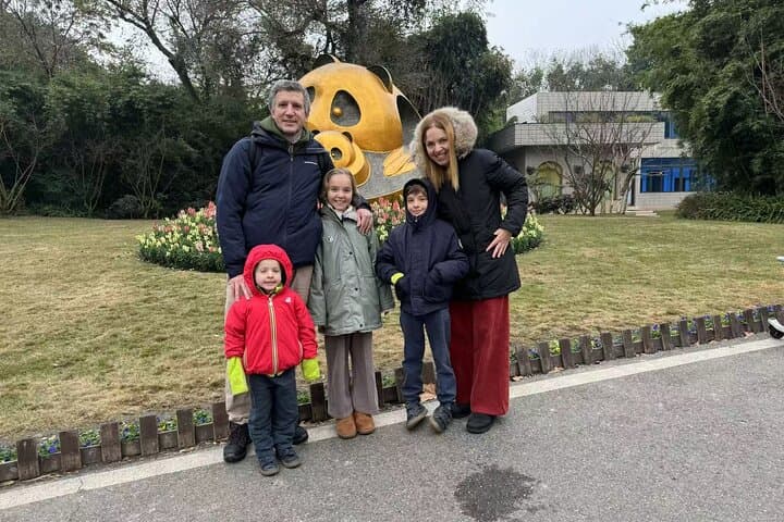 Early-Access Private Half-Day Tour to Chengdu Panda Base