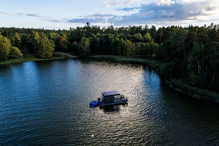 Private Floating Sauna and Winter Swim with Finnish Gourmet Tasting photo 3