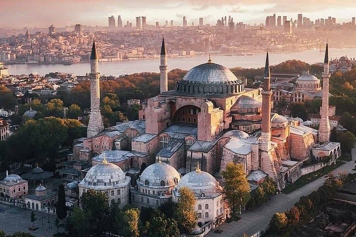 Hagia Sophia Fast-Track Guided Tour: Skip-the-Line History Walk in Istanbul photo 2