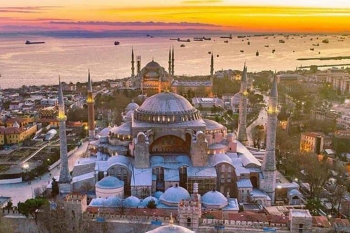 Hagia Sophia Fast-Track Guided Tour: Skip-the-Line History Walk in Istanbul photo 3