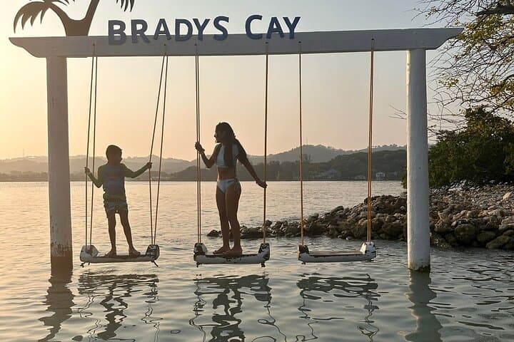 South Roatan Drift Snorkel and Brady's Cay Private Beach with Monkey & Sloth Sanctuary photo 2