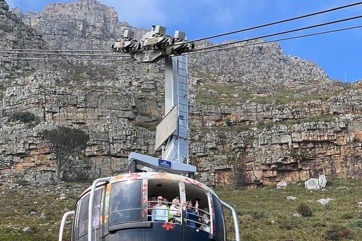 Full-Day Cape Town Sightseeing: Table Mountain, Bo-Kaap & Castle photo 2