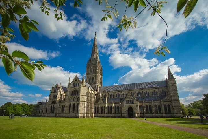 Stonehenge and Salisbury Cathedral Day Trip from Southampton: Practical Guide for Visitors photo 3