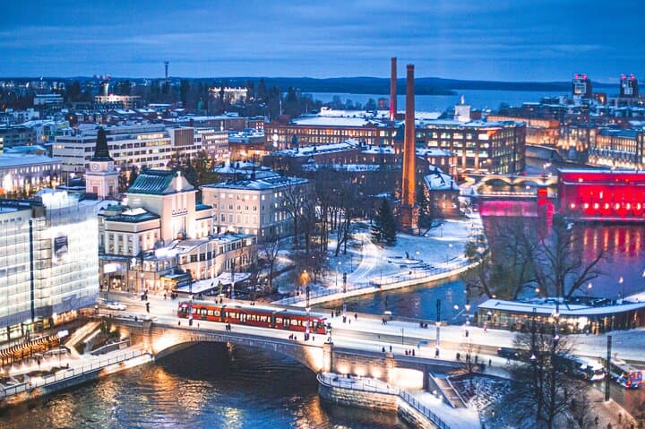 Private Premium Sightseeing Tour in Tampere: Saunas, Rapids & Ridge Views