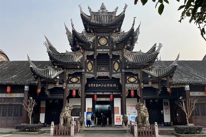 6-Day Dujiangyan and Qingcheng Mountain Tour with Chengdu Panda Base photo 4