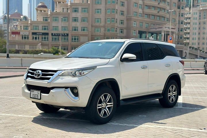 Private Chauffeur in Dubai & Abu Dhabi: Luxury Airport Transfers and Flexible City Tours photo 2