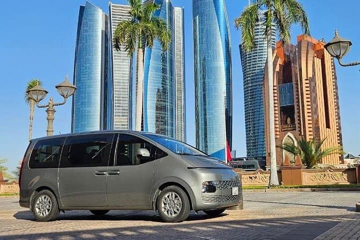 Private Chauffeur in Dubai & Abu Dhabi: Luxury Airport Transfers and Flexible City Tours photo 1