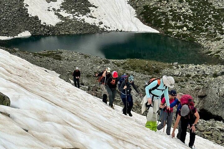 Kackar Summit Tour: Guided Ascent to Kaçkar Peak from Dilberdüzü Campsite