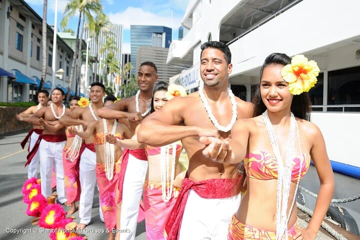 Star of Honolulu Sunset Dinner Cruise: Pacific Rim Buffet & Live Hawaiian Show photo 4