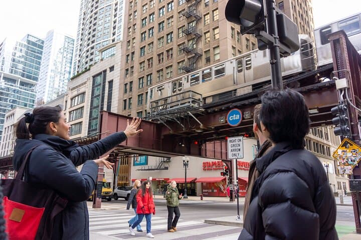 Chicago Loop Walking Tour: Millennium Park, The Bean & Architectural Highlights photo 5