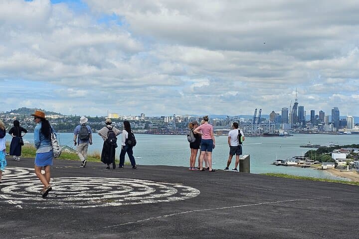 Half-Day Auckland Highlights: Mount Eden, North Head & Harbour Drive photo 5