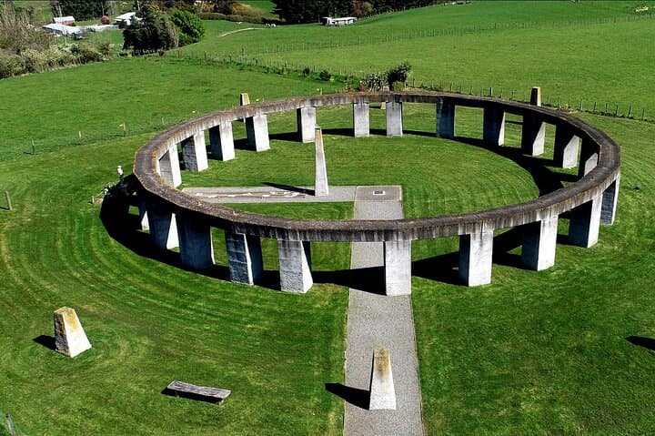 Southern Hemisphere Winter Solstice at Stonehenge Aotearoa — Sunset Alignment & Stories