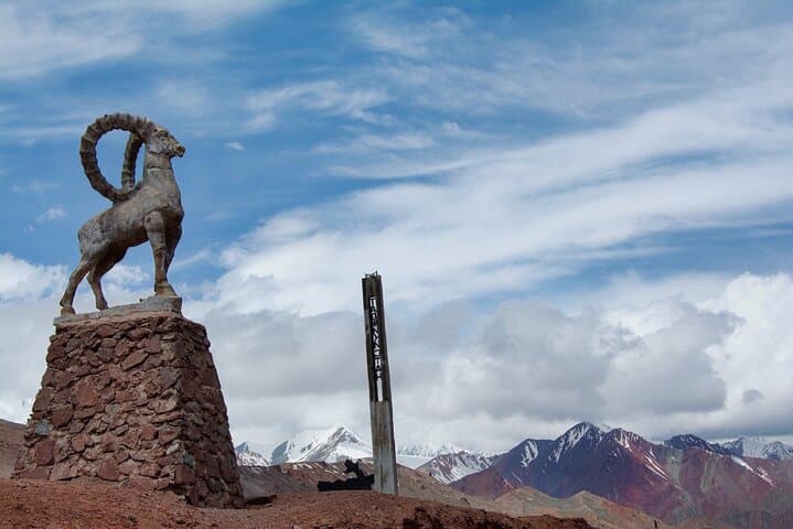 Pamir Highway through Wakhan Corridor — High‑Altitude Road Trip from Osh to Dushanbe photo 5