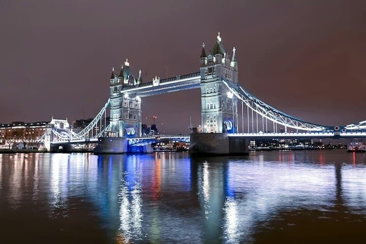 London Bridges by Night: Private Illuminated Tour of Thames Landmarks photo 2