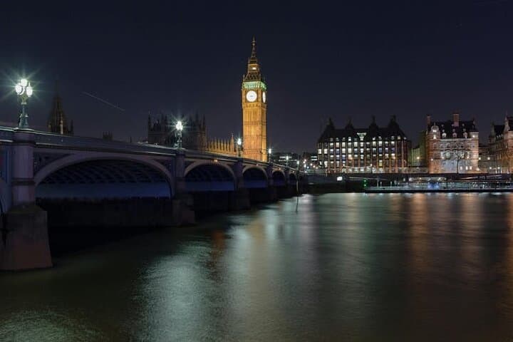 London Bridges by Night: Private Illuminated Tour of Thames Landmarks photo 3