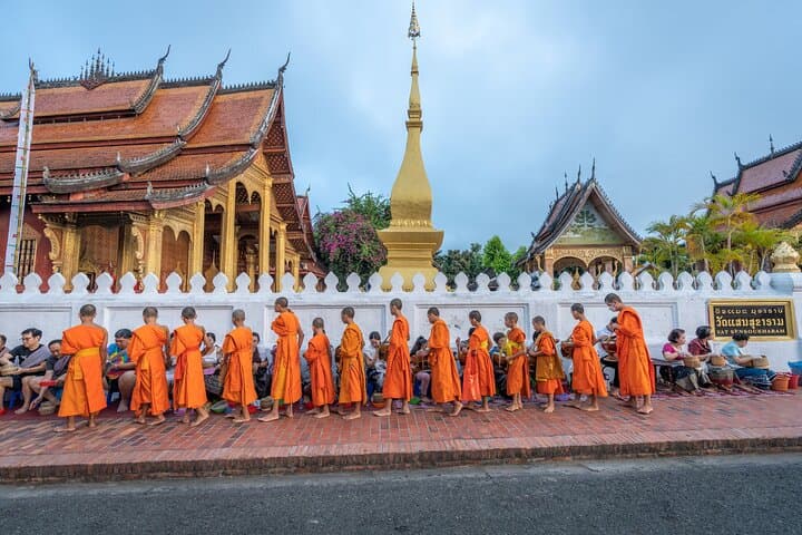 Luang Prabang and Kuang Si Waterfall Day Tour with Lunch photo 4