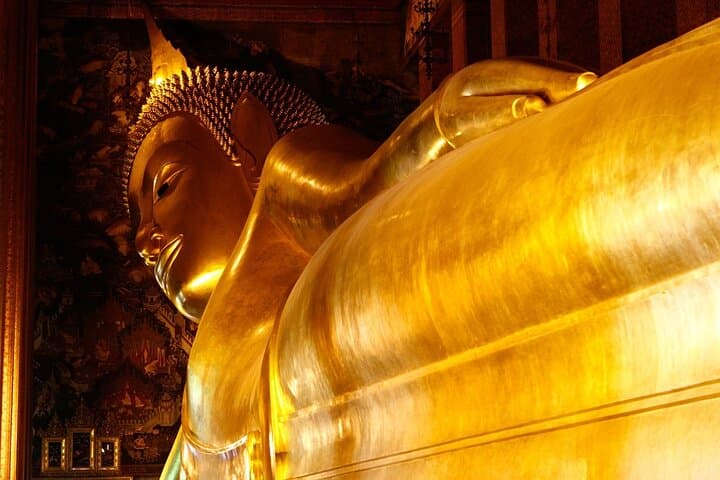 Bangkok Temple Walking Tour — Wat Pho & Wat Arun Half-Day Guide photo 3