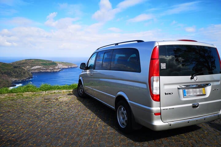 Sete Cidades Crater Minivan Tour: Half-Day Views of the Blue and Green Lakes photo 2