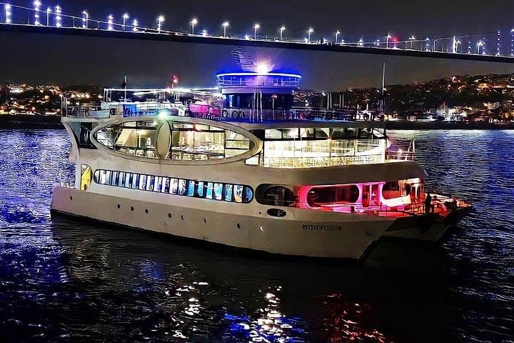 Bosphorus Evening Dinner Cruise: Istanbul Lights, Live Music & Cultural Show photo 4