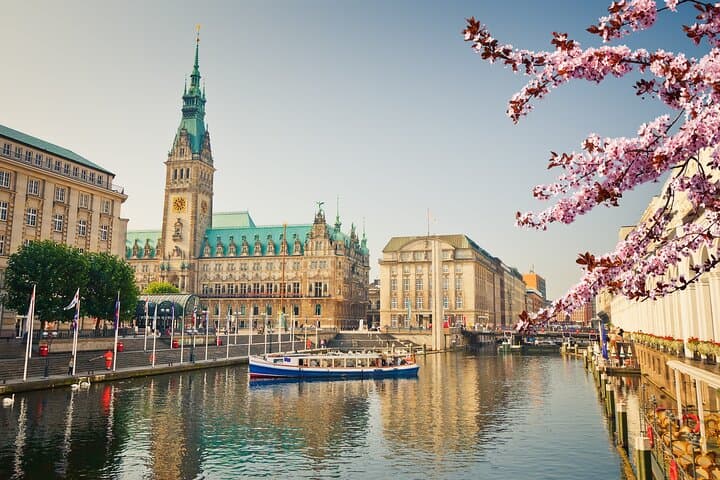 Private Transfer from Amsterdam to Hamburg with 2-Hour Münster Stop photo 6