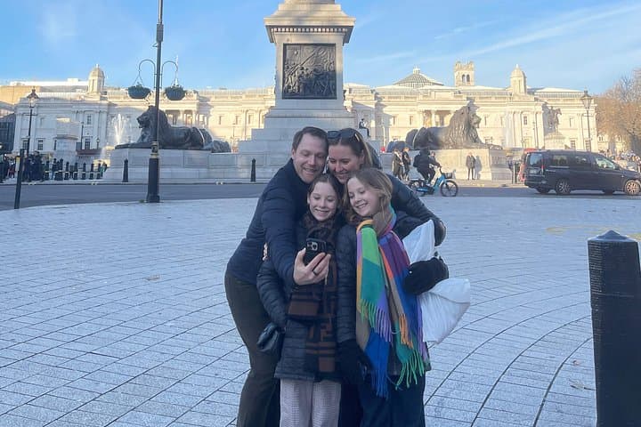 Private London Walking Tour: Westminster Secrets & Royal Tales — 4-Hour Guided Walk photo 2