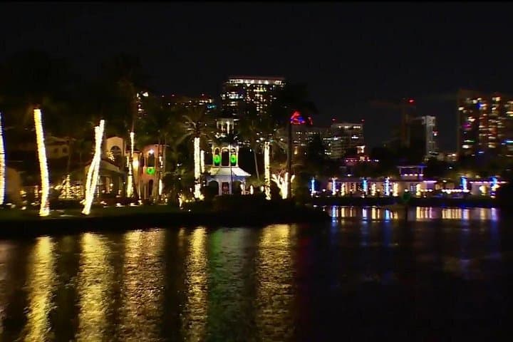 Fort Lauderdale Holiday Lights Cruise: Sea Rocket Intracoastal Tour photo 4