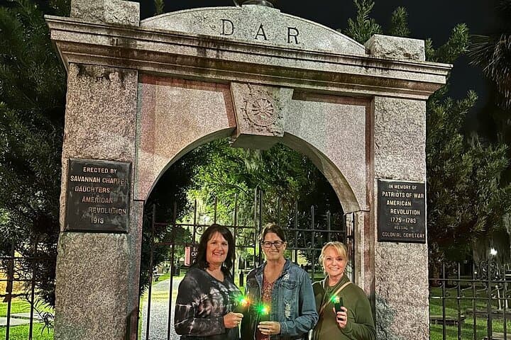 Savannah Ghostwalker Tour: Evening Ghost Hunt Through Historic Squares