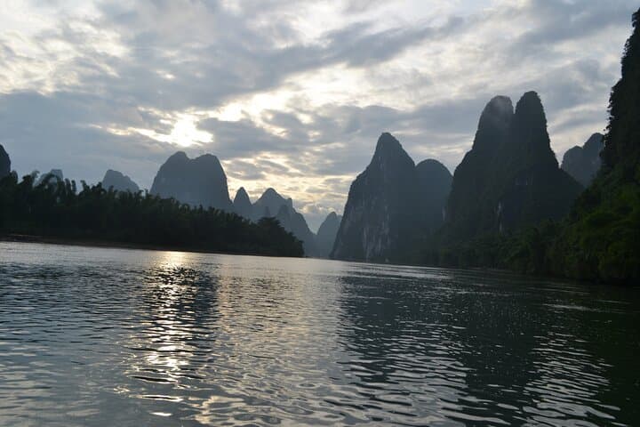 Li River Cruise and Yulong Bamboo Rafting Day Tour from Guilin photo 1