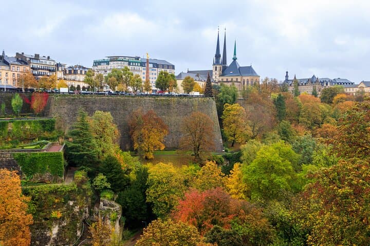 Private Transfer Amsterdam to Luxembourg — 2-Hour Stop at Vianden Castle